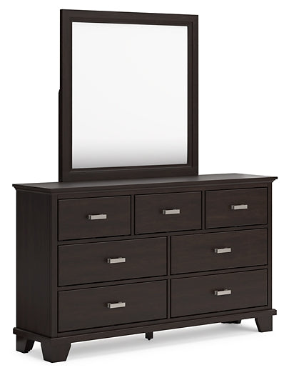 Covetown California King Panel Bed with Mirrored Dresser and Nightstand