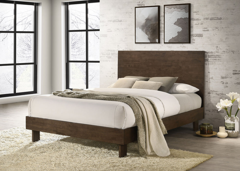 Glenwood 48-inch Eastern King Platform Panel Bed Warm Brown