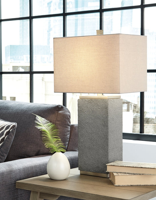 Amergin Poly Table Lamp (2/CN) Tuscaloosa Furniture Outlet