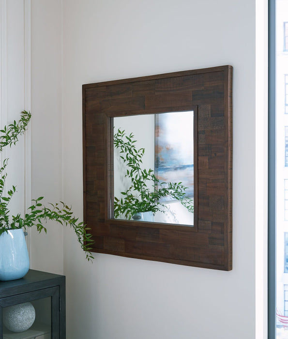 Hensington Accent Mirror Tuscaloosa Furniture Outlet