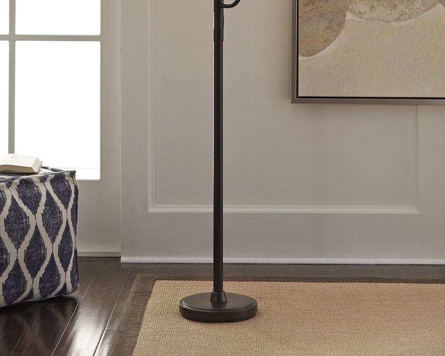 Jaak Metal Floor Lamp (1/CN) Tuscaloosa Furniture Outlet