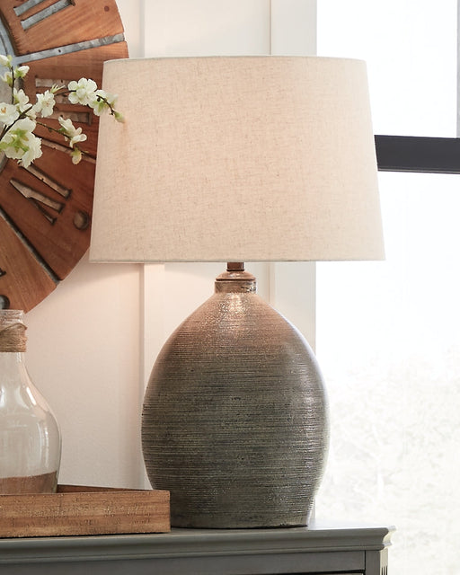 Joyelle Terracotta Table Lamp (1/CN) Tuscaloosa Furniture Outlet