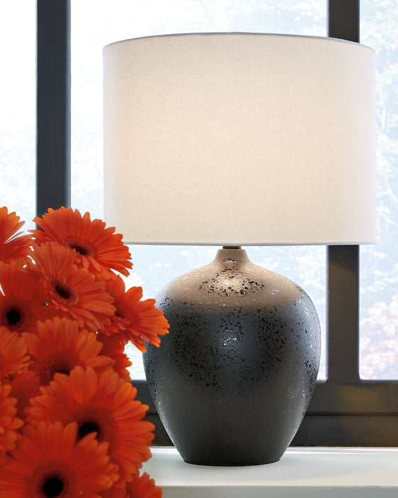 Ladstow Ceramic Table Lamp (1/CN) Tuscaloosa Furniture Outlet