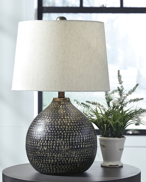 Maire Metal Table Lamp (1/CN) Tuscaloosa Furniture Outlet