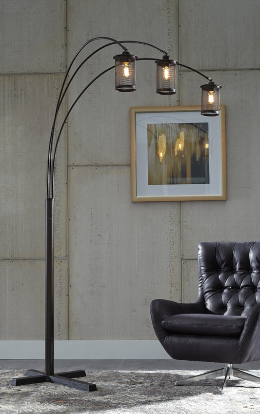 Maovesa Metal Arc Lamp (1/CN) Tuscaloosa Furniture Outlet