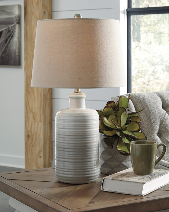 Marnina Ceramic Table Lamp (2/CN) Tuscaloosa Furniture Outlet