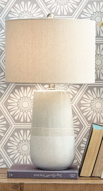 Shavon Ceramic Table Lamp (1/CN) Tuscaloosa Furniture Outlet