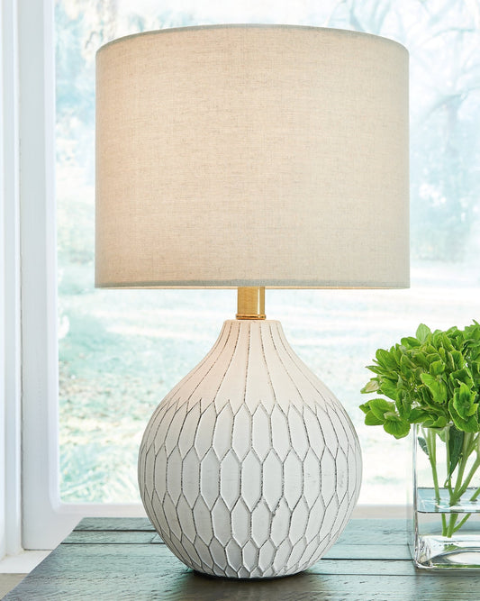 Wardmont Ceramic Table Lamp (1/CN) Tuscaloosa Furniture Outlet