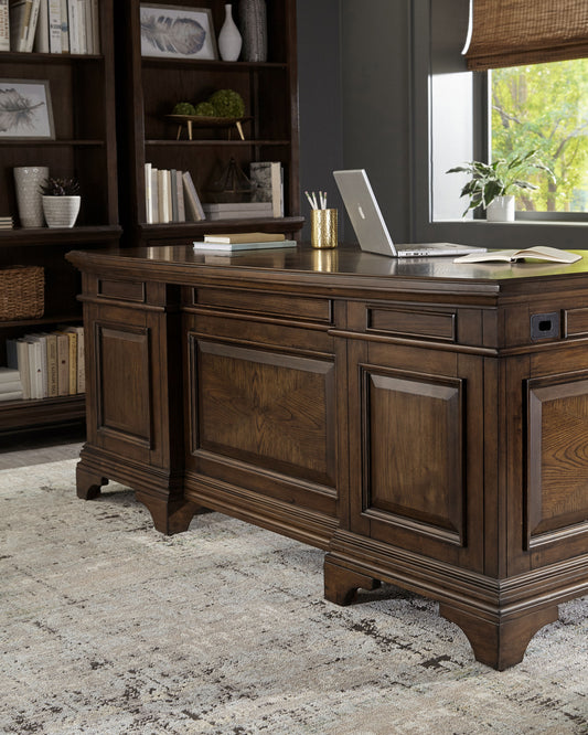 Hartshill 72-inch 7-drawer Executive Desk Burnished Oak